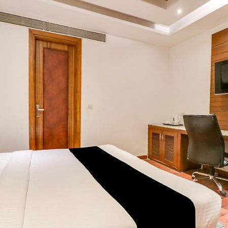 Townhouse 939 Hotel Gagan Inn Near Satyam Inox Patel Nagar New Delhi Exterior photo
