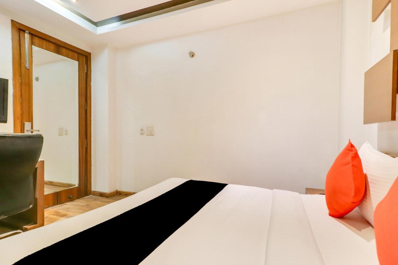 Townhouse 939 Hotel Gagan Inn Near Satyam Inox Patel Nagar New Delhi Exterior photo