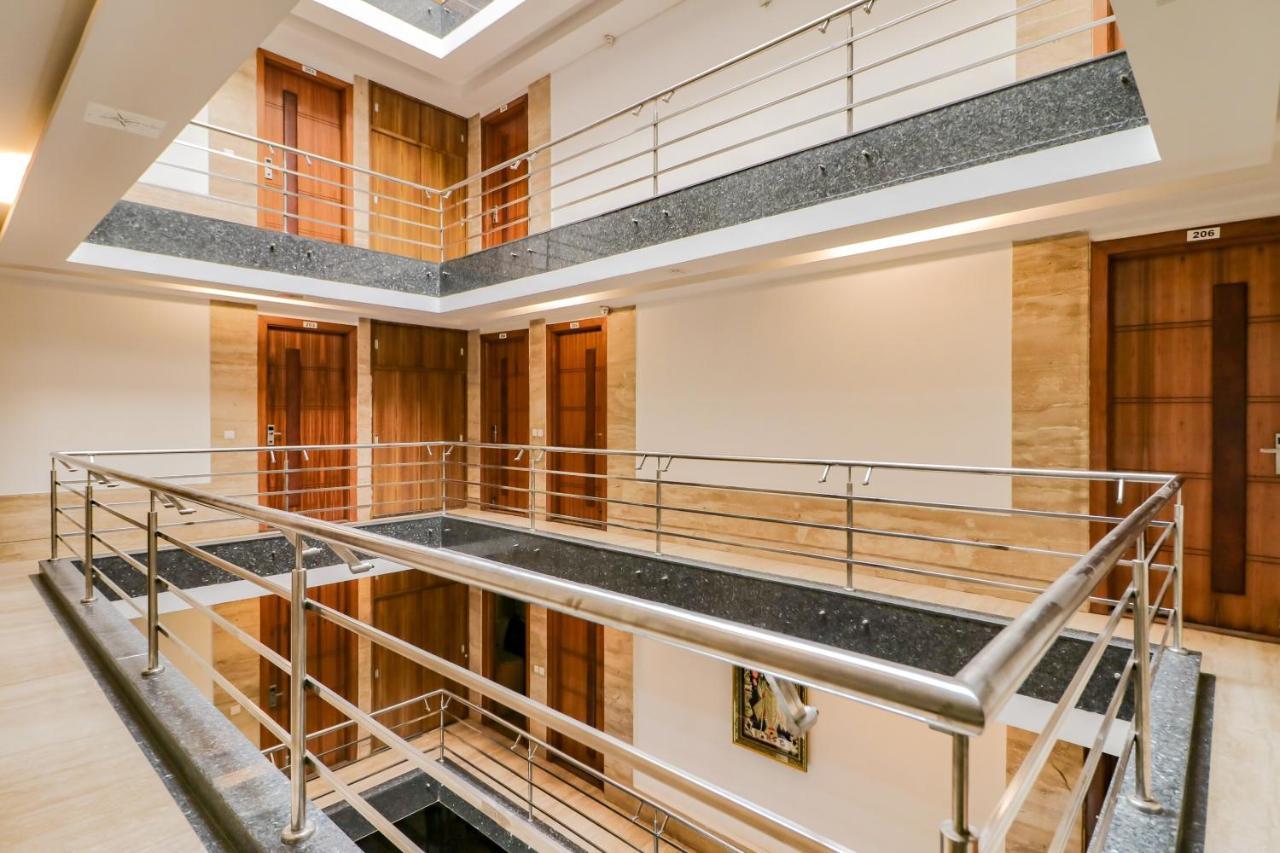 Townhouse 939 Hotel Gagan Inn Near Satyam Inox Patel Nagar New Delhi Exterior photo