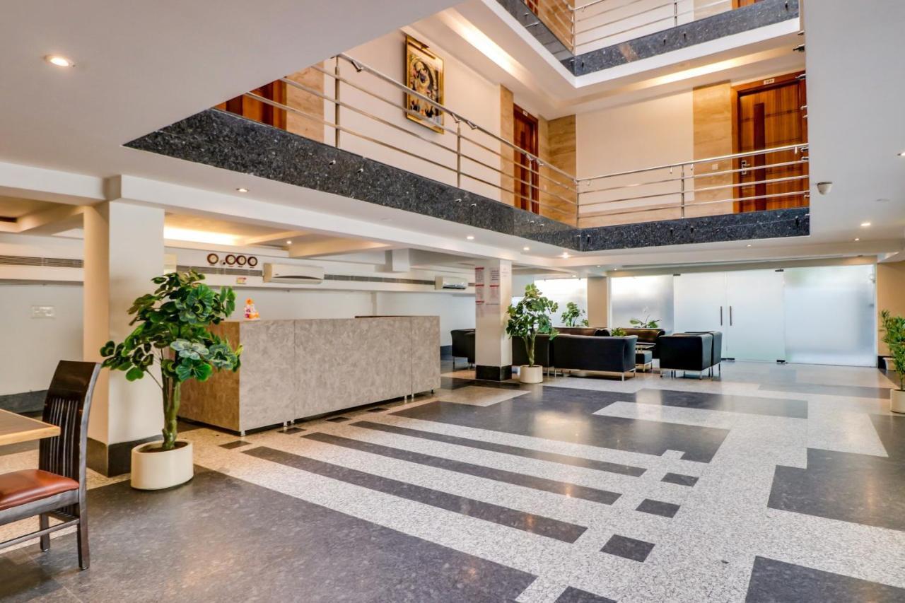 Townhouse 939 Hotel Gagan Inn Near Satyam Inox Patel Nagar New Delhi Exterior photo