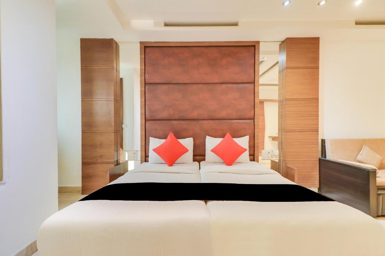 Townhouse 939 Hotel Gagan Inn Near Satyam Inox Patel Nagar New Delhi Exterior photo