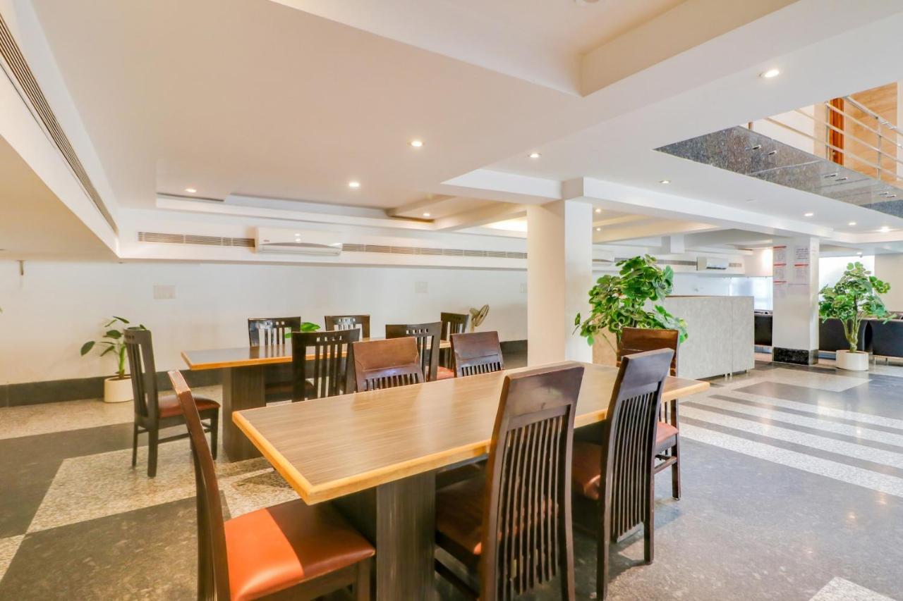 Townhouse 939 Hotel Gagan Inn Near Satyam Inox Patel Nagar New Delhi Exterior photo